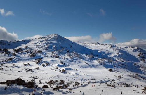Perisher Valley Cabin | Pipers Lodge