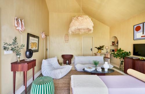 Santa Maria Maior House | Pirate House Sea front Private Pool Garden Funchal