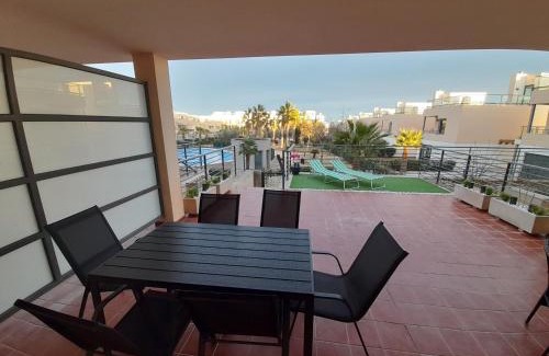 San Jorge Apartment | Piso de lujo - descansar y trabajar en Golf Panoramica para 4 pers - internet fibra GRATIS