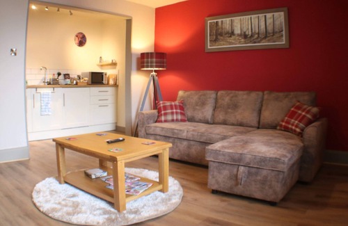 Pitlochry Apartment | Pitlochry Stay-Sleeps 2-Central & Connected