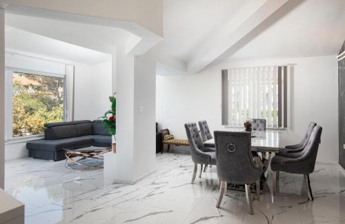 Pjescana Uvala Apartment | Pjescana Uvala Sea View Apartment