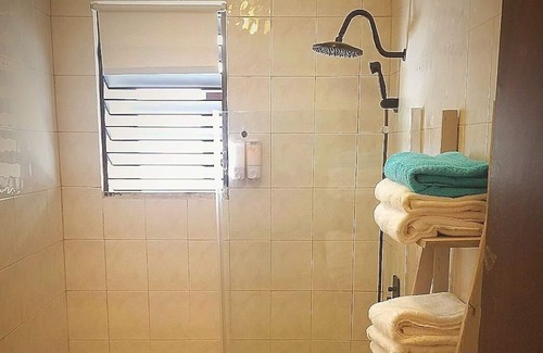 Hipodromo Apartment | Placita of Santurce apt for 6 w/parking