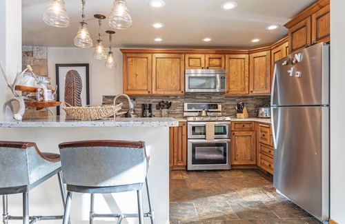 Vail House | Plan a Trip to Our Mountain Retreat. Hot Tub, 5BR, Gorgeous in Fall, Popular in Winter!