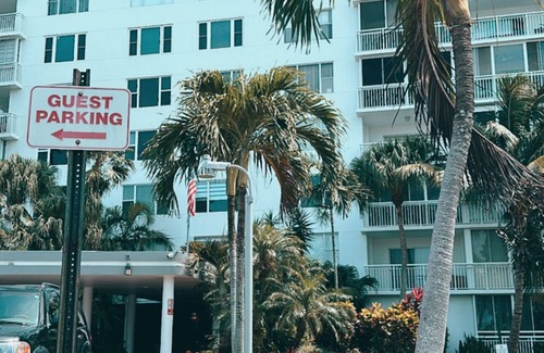 Hillcrest Condo | Plant Lover’s Bachelor Pad