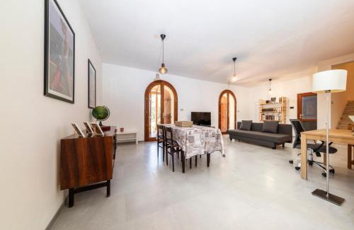 Centro Commerciale House | Platamona - Villa sul mare, Wi-Fi, Aria Condizionata, 8 posti