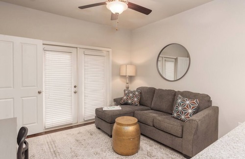 Starkville Condo | Play! Live! Work! .5M to Stadium The Peabody-323