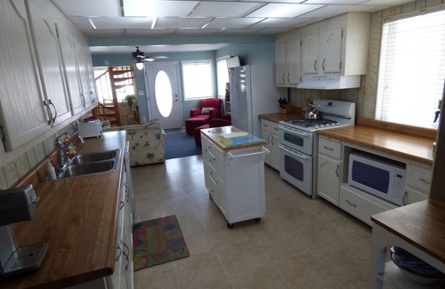 Brigantine House | Play On Bay, 9 Bedroom Waterfront Beach House, Sunsets-Fish&Crabbing-Dock,Casino