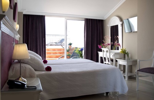 Nerja City Centre Hotel | Plaza Cavana