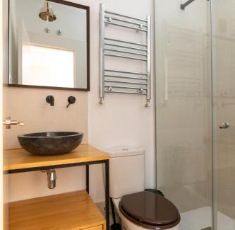 Almenara Apartment | PLAZA DE CASTILLA Apartments