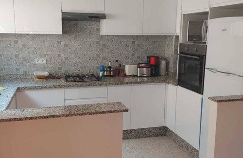 Cite Charaf House | PLEASANT SUNNY VILLA RESIDENTIAL AREA wifi - garden - patio