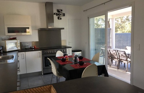 Monticello House | Pleasant villa with swimming pool, all comforts, facing the mountains, 2 km from town