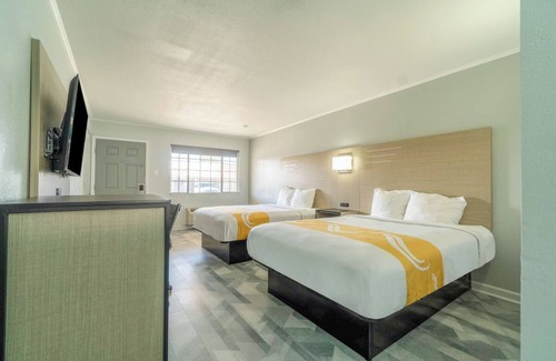 Pleasanton Hotel | Pleasanton Escape Room Near Palmer Ranch Trails