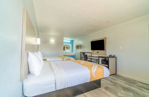 Pleasanton Hotel | Pleasanton Escape Room Near Palmer Ranch Trails
