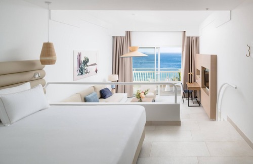 Puerto del Carmen Hotel | Plus Fariones Suite Hotel