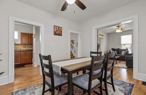 Mount Washington House | Plush 4BR Retreat Patio & Parking