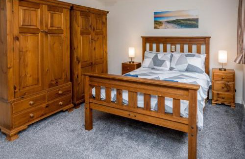 Turnchapel House | Plymouth Plym Valley Impressive House Free Parking In Great Location By STAE-Homes