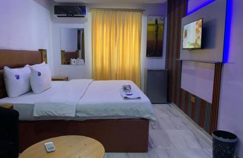 Alimosho Hotel | PnK Inn