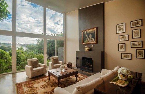 Sabanilla Apartment | Poas Master Suite near Poas Volcano & SJO Air
