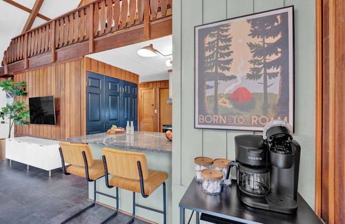 Gouldsboro Cabin | Poconos Chalet w/Fire Pit, Deck, and Sauna in Big Bass Lake!