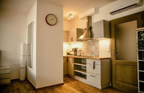 Hradec Kralove Apartment | Podkrovní studio na Velkém náměstí s Wi-Fi zdarma