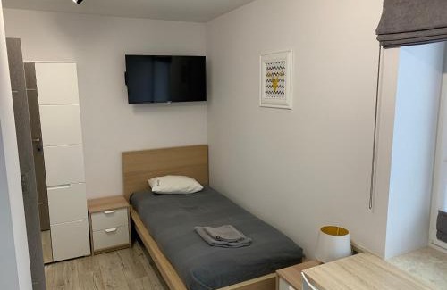 Skarzysko-Kamienna House | Pokoje ANTRACYT