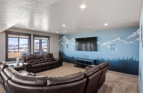 Fish Haven Cabin | Polaris Peak (Sleeps 36)