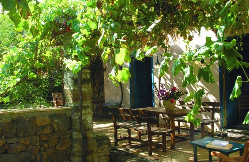 Ustica Apartment | Pomegranate Apartment @ Hibiscus Farmhouse