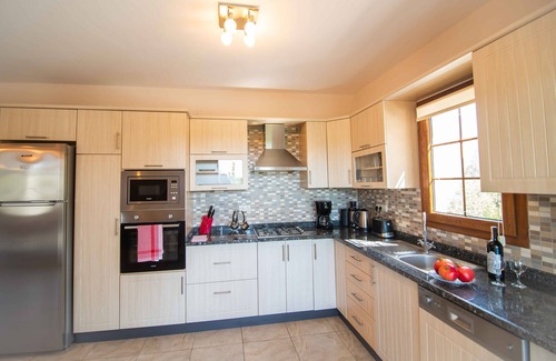 Dalyan Villa | Pomegranate Garden Villas. Three villas, 12 - 21 guests. Two swimming pools. n