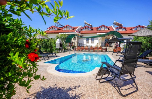 Dalyan Villa | Pomegranate Garden Villas. Three villas, 12 - 21 guests. Two swimming pools. n
