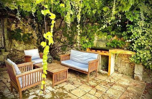 Eymet Cottage | Pomegranate Gite Sleeps 4 with Pool