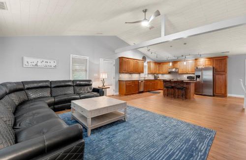 Avon House | Pompano Place