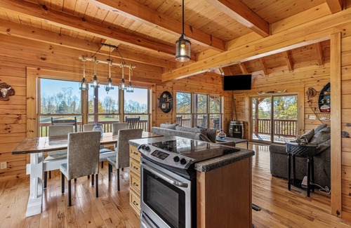 Rogers Cabin | Pond Paradise at Red River Gorge