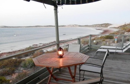 Warrenben House | Pondalowie Beach House, absolute beachfront