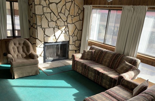 Red River Resort | Ponderosa Lodge Suite