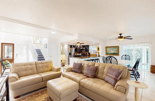 Punta Gorda House | Pondside Oasis
