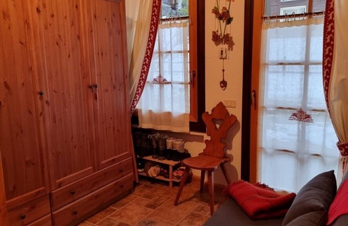 Ponte di Legno Apartment | Ponte di Legno apartment with garden a stone's throw from the center