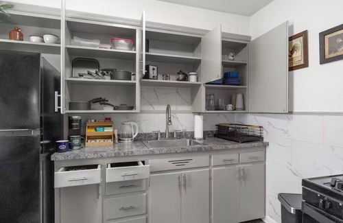 St. Joseph House | Pony Express 1BR - Pets OK + Laundry - Blue Door