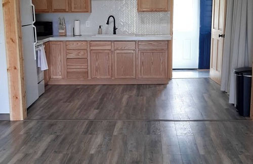 Glenrock House | Pony Express Silverleaf Retreat