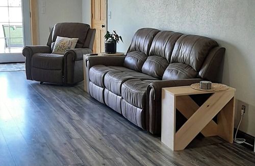 Glenrock House | Pony Express Silverleaf Retreat