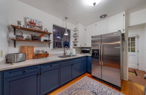 Blenman-Elm House | Pool/2BR 2BA/Historic & Charming/Fenced Yard