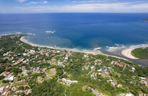 Tamarindo Apartment | Pool And Private Rooftop Access In Town!