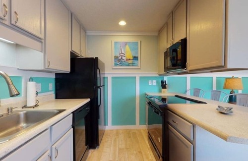 Carolina Beach Condo | Pool | Beach | 2 Private Balconies