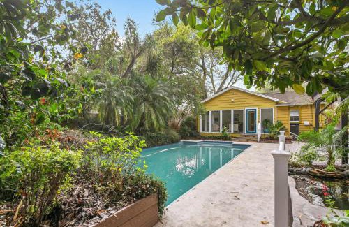 Riverside Heights House | Pool House Oasis - Home for 6