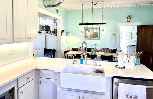 Johnson City Other | Pool, pickleball, gathering spaces in the wine country