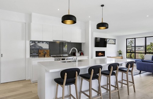 Mount Martha House | Pool - Spa and 300m Walk To Beach