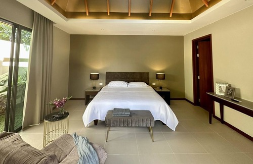 Cherngtalay Villa | Pool Villa 4 bdr Phuket Bang Tao