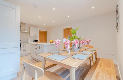 Ebrington House | Poplar House