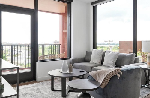 Southwest Apartment | PoplarHouse 2BD 3 - Two Bedroom Apartment, Sleeps 4