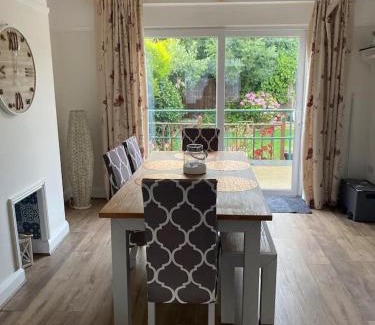 Hoylake Apartment | Poppy's Coastal Retreat