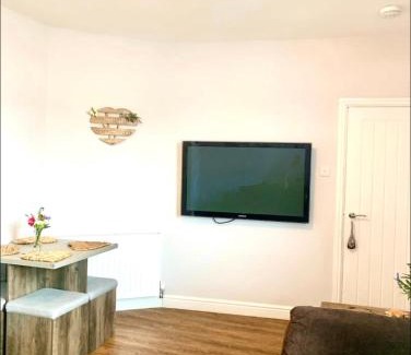 Llandudno Junction Apartment | Poppys Place and Busters Barn